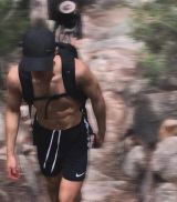 Миниатюра Мужчина Ник Центр Фотография 